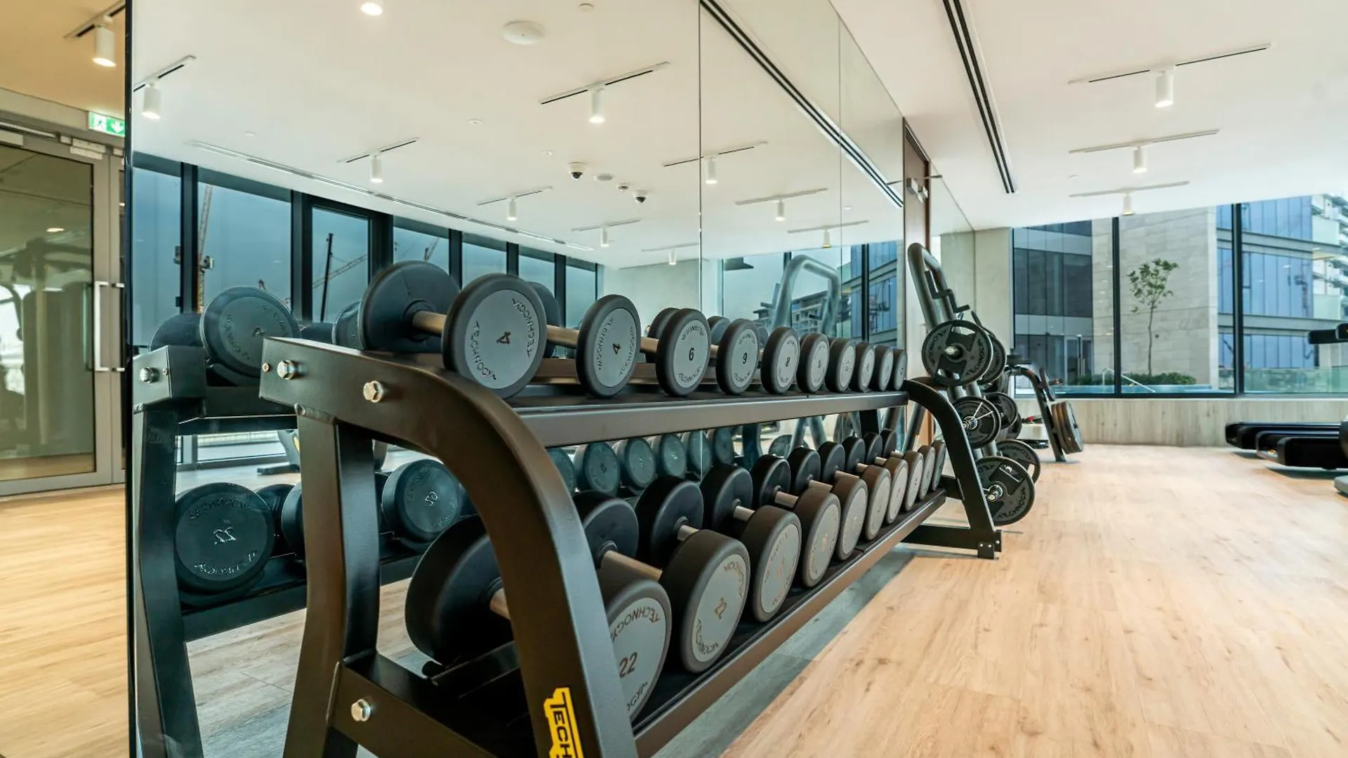 아파트 Escape24 - Brand New 2Br In Canal Front Residences, Al Wasl Near Safa Park 두바이 아랍에미리트