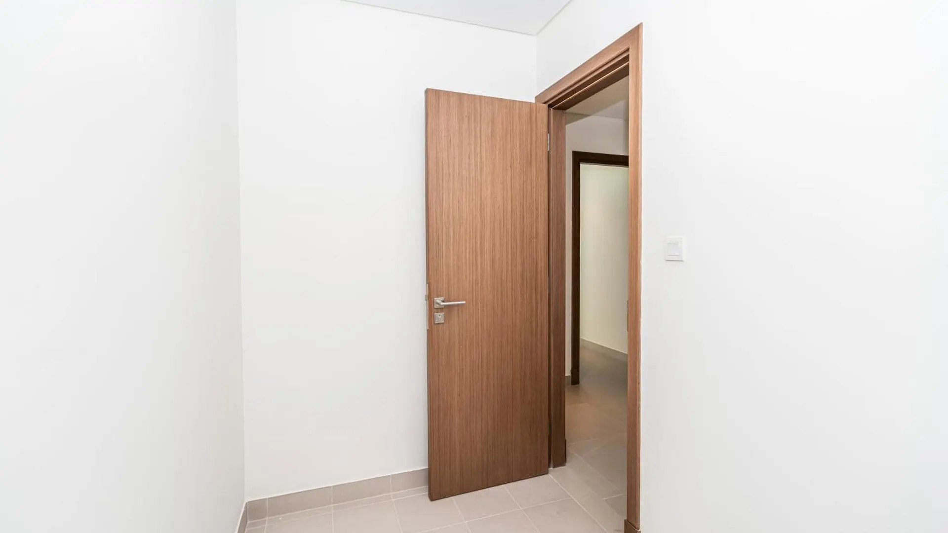 Apartment Escape24 - Brand New 2Br In Canal Front Residences, Al Wasl Near Safa Park Dubai